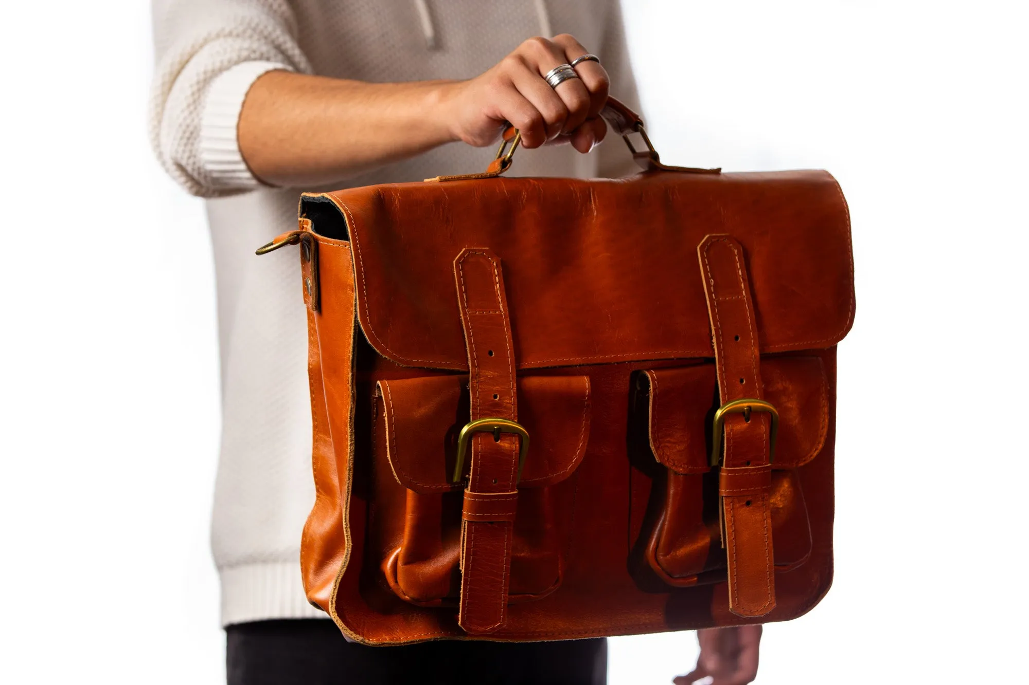 Aguilucho Rojizo Satchel