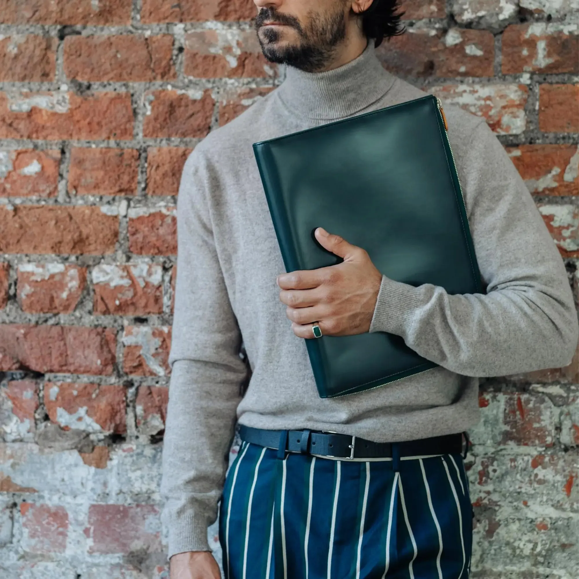 Bridle Hide Large Zip Portfolio