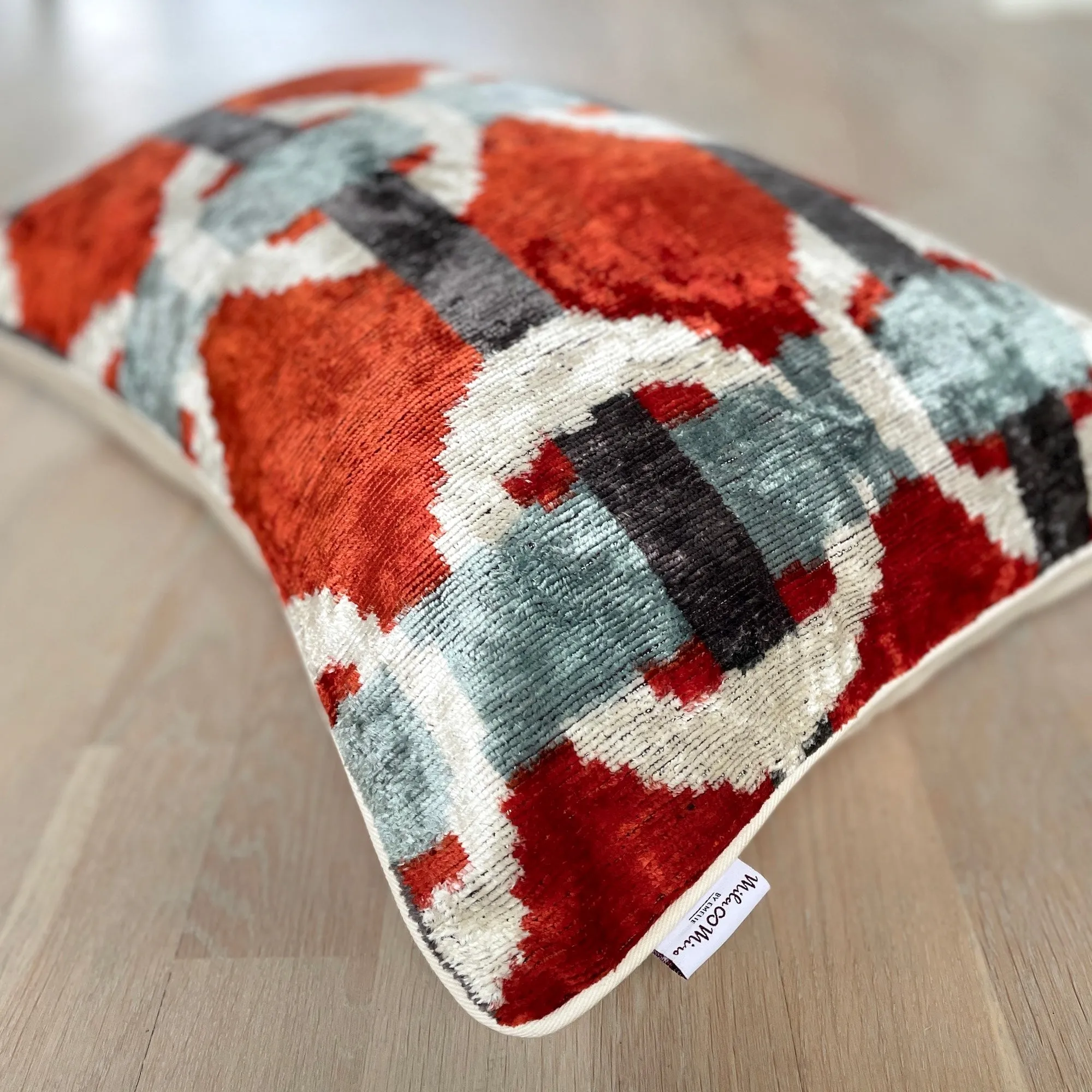 Velvet Ikat Cushion Hermesse | Velvet Ikat Pillow Hermesse